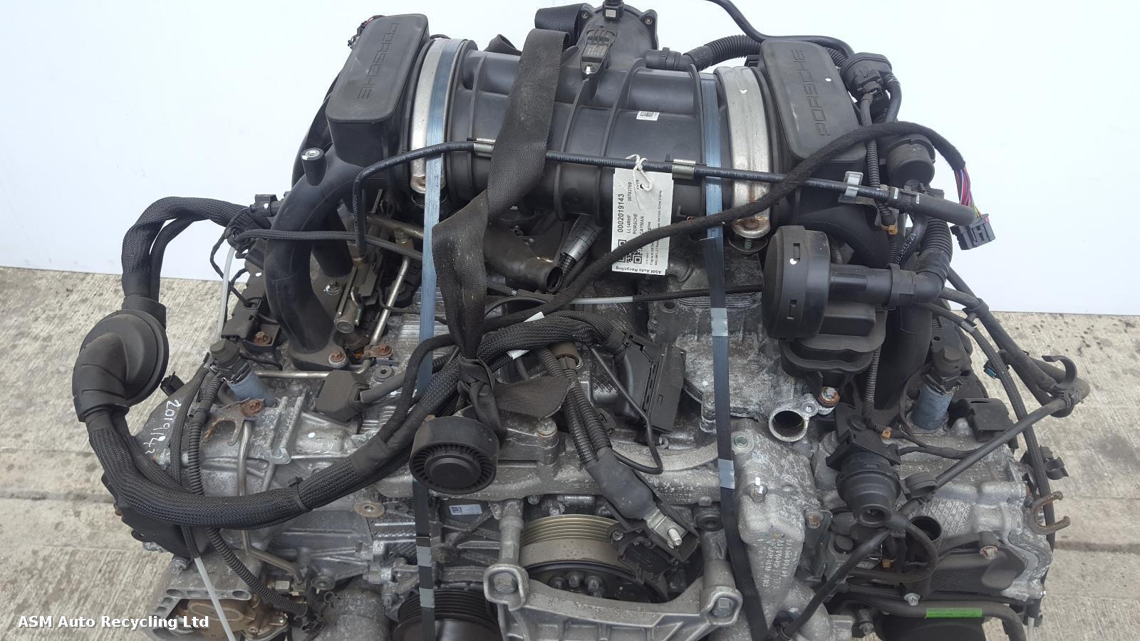 View Auto part Engine Porsche Cayman 2014