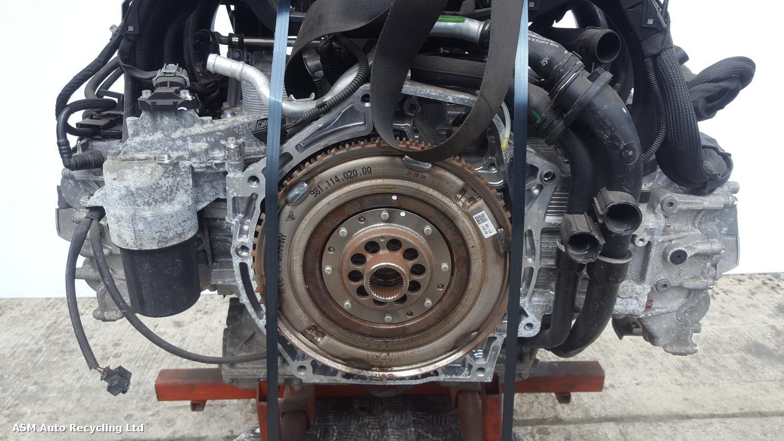 View Auto part Engine Porsche Cayman 2014