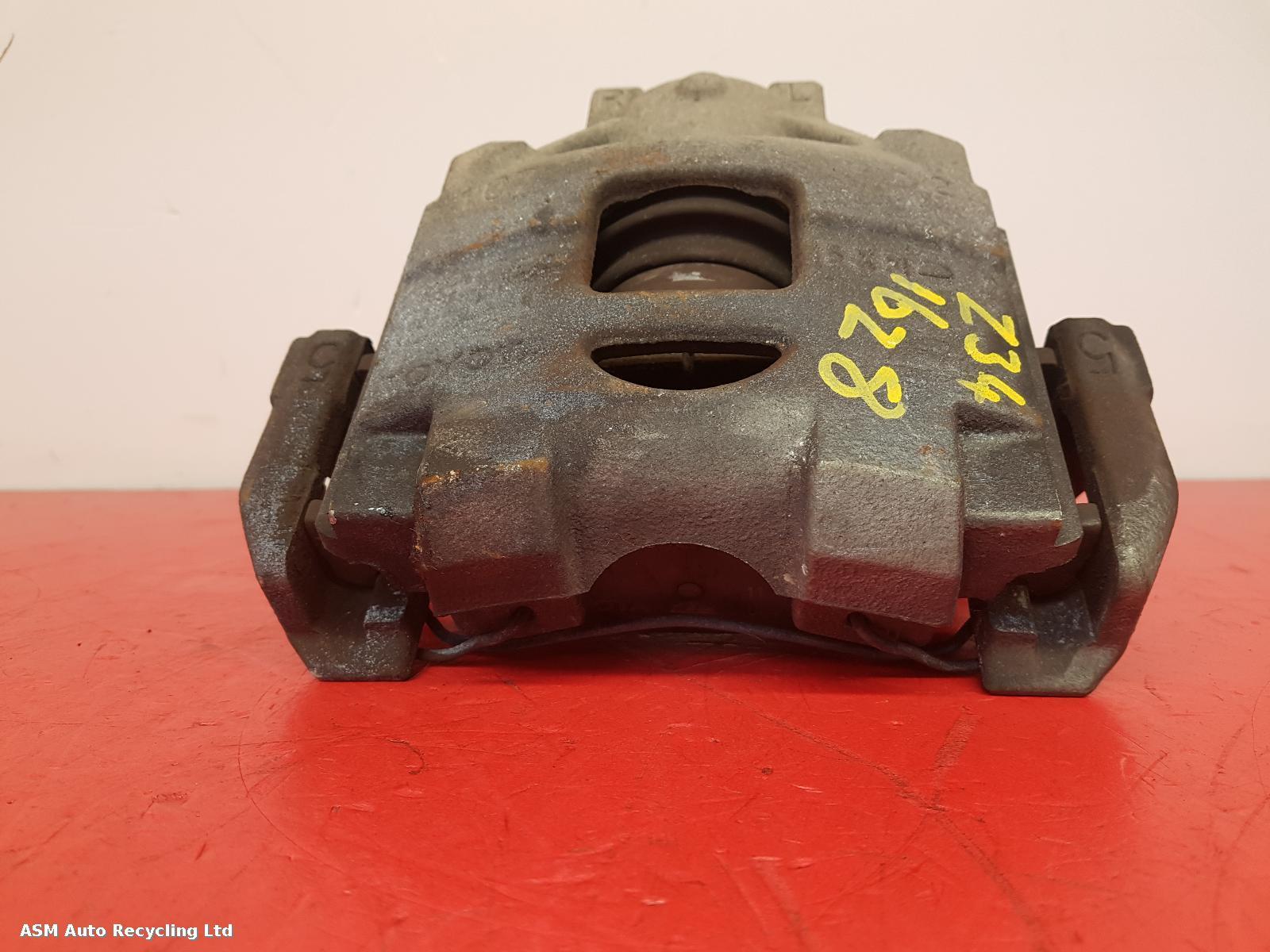 View Auto part Caliper Toyota Yaris 2016