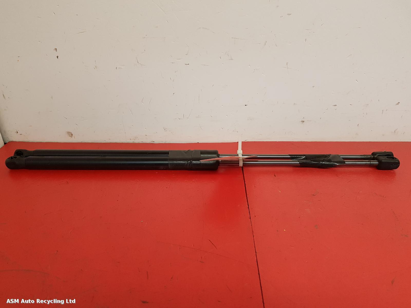 View Auto part Hatch Strut/Shock Ford Fiesta 2016