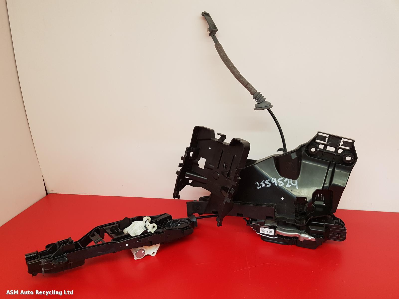 View Auto part Door Lock Assembly Volvo S90 2016