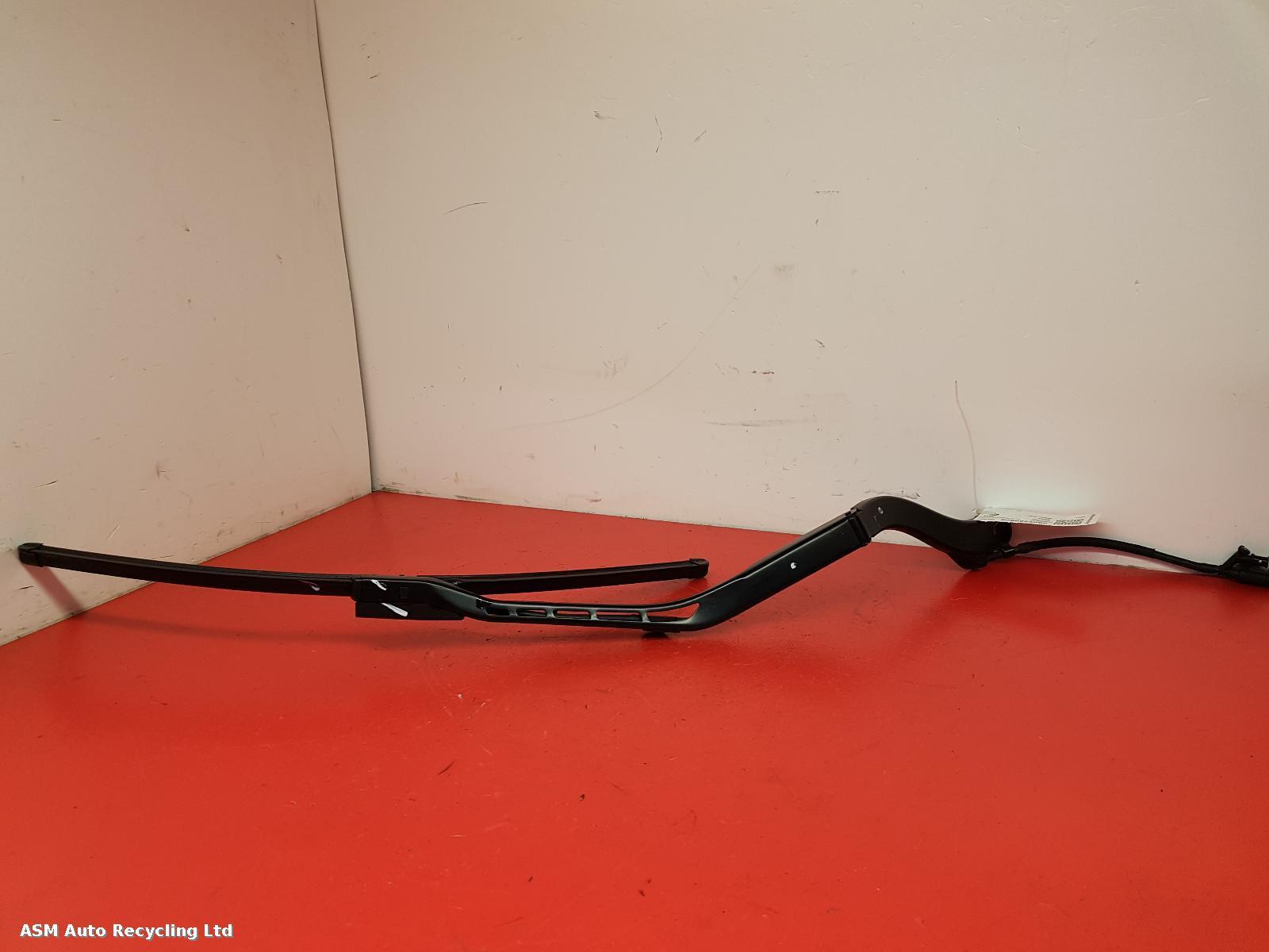 View Auto part Wiper Arm Volvo Xc90 2016