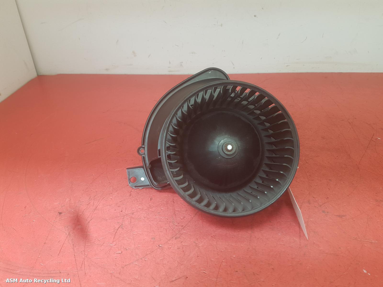 View Auto part Heater Motor/Assembly Vauxhall Adam 2014