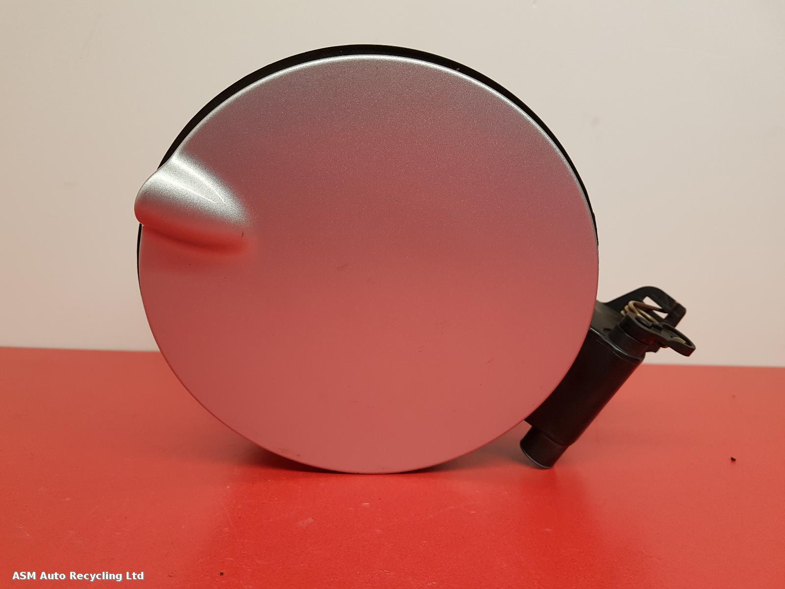 View Auto part Fuel Filler Flap Ford Focus 2013