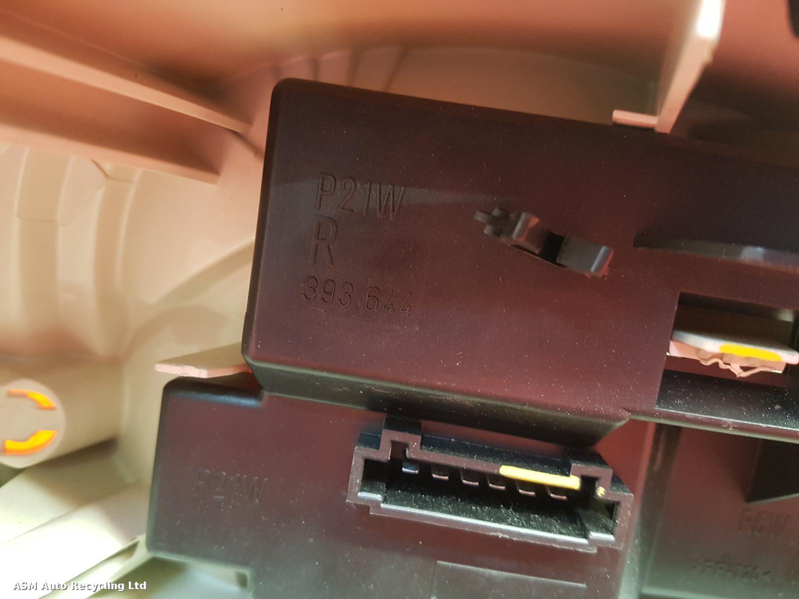 View Auto part R Taillight Porsche Boxster 1998