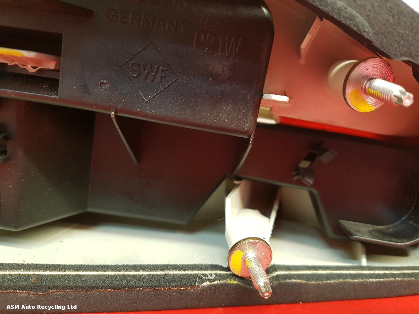 View Auto part R Taillight Porsche Boxster 1998