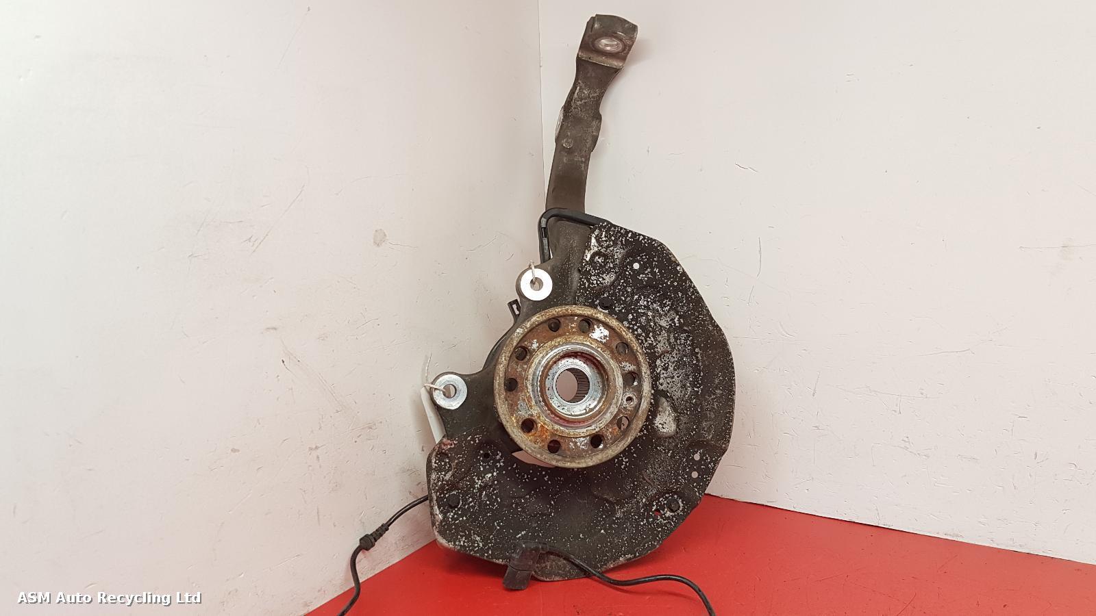 View Auto part RF Hub/Stub Axle Assembly Mercedes Glc 2016