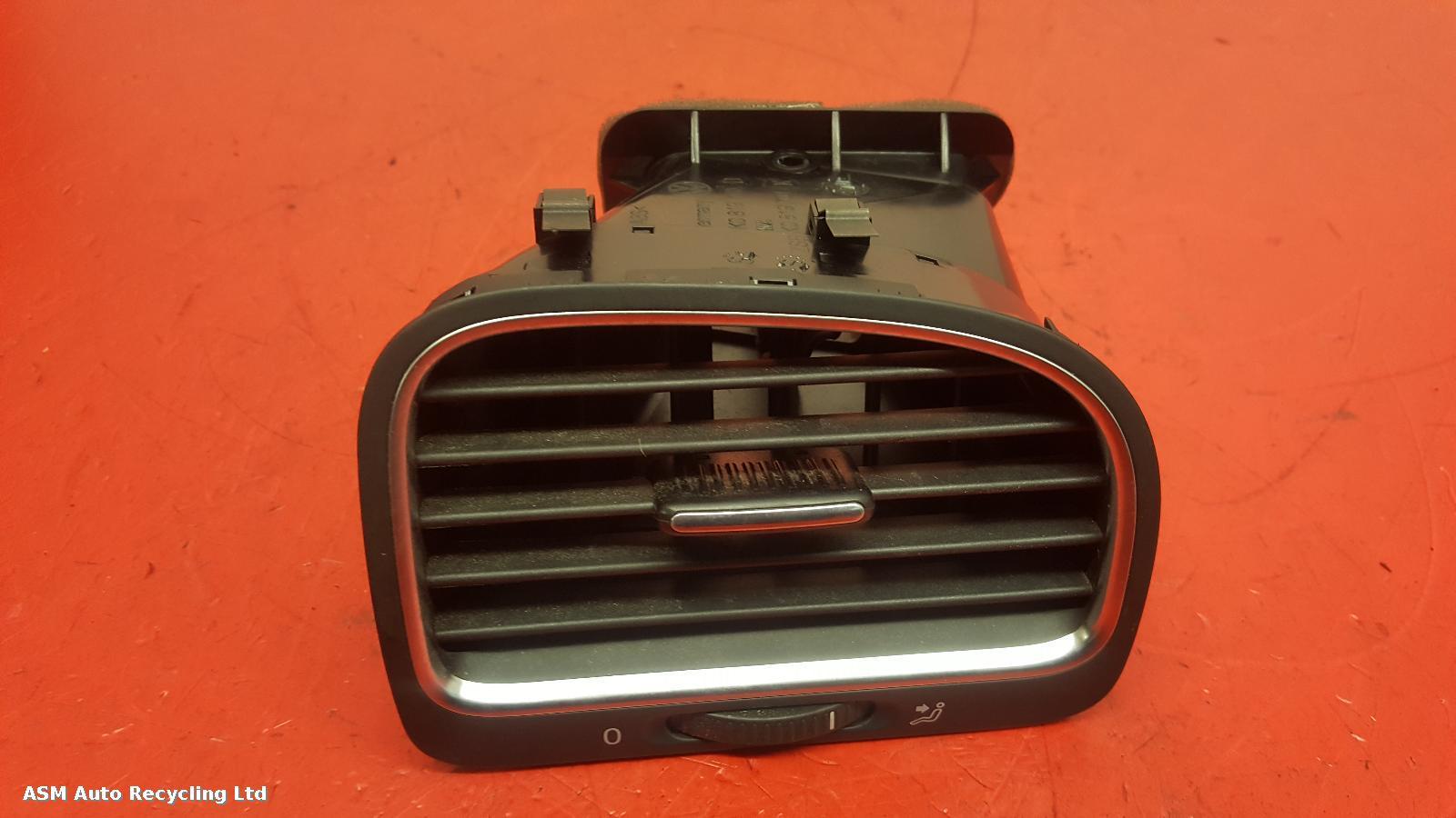 View Auto part RF Quarter Light Volkswagen Golf 2011