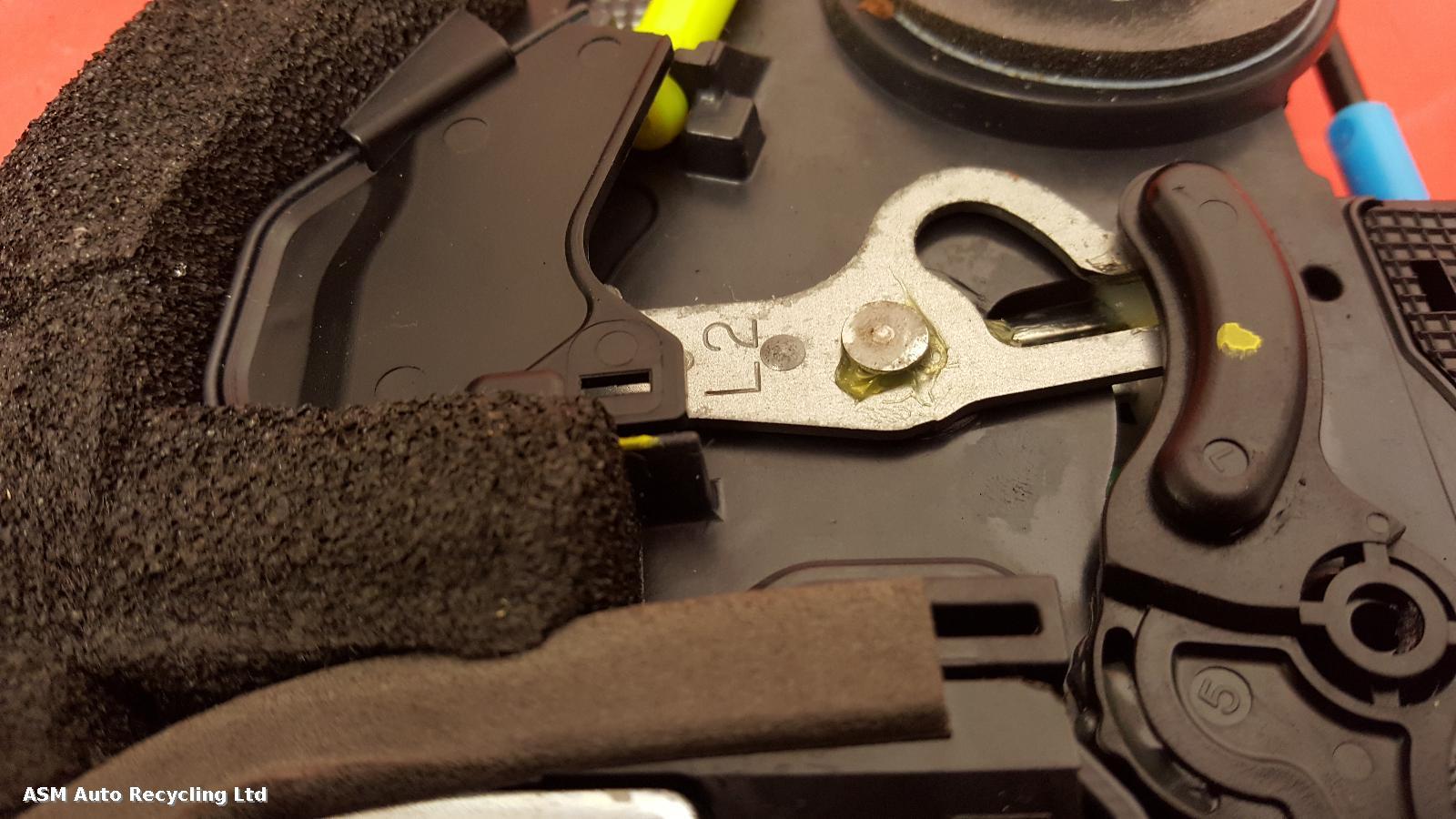 View Auto part Door Lock Assembly Toyota C-hr 2017