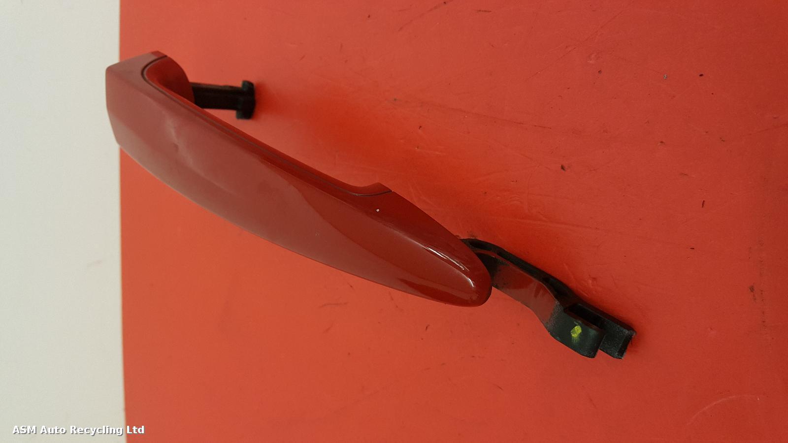 View Auto part Door Handle Bmw 1 Series 2010