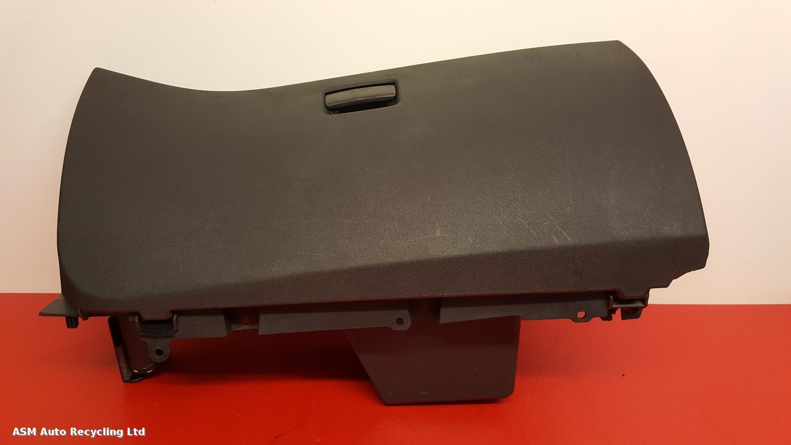 View Auto part Glove Box Citroen C4 Picasso 2007