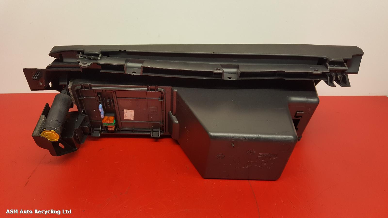View Auto part Glove Box Citroen C4 Picasso 2007