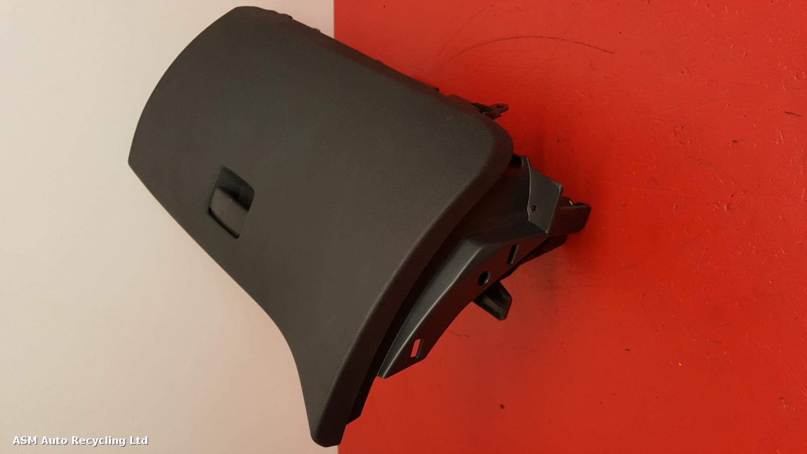 View Auto part Glove Box Citroen C4 Picasso 2007