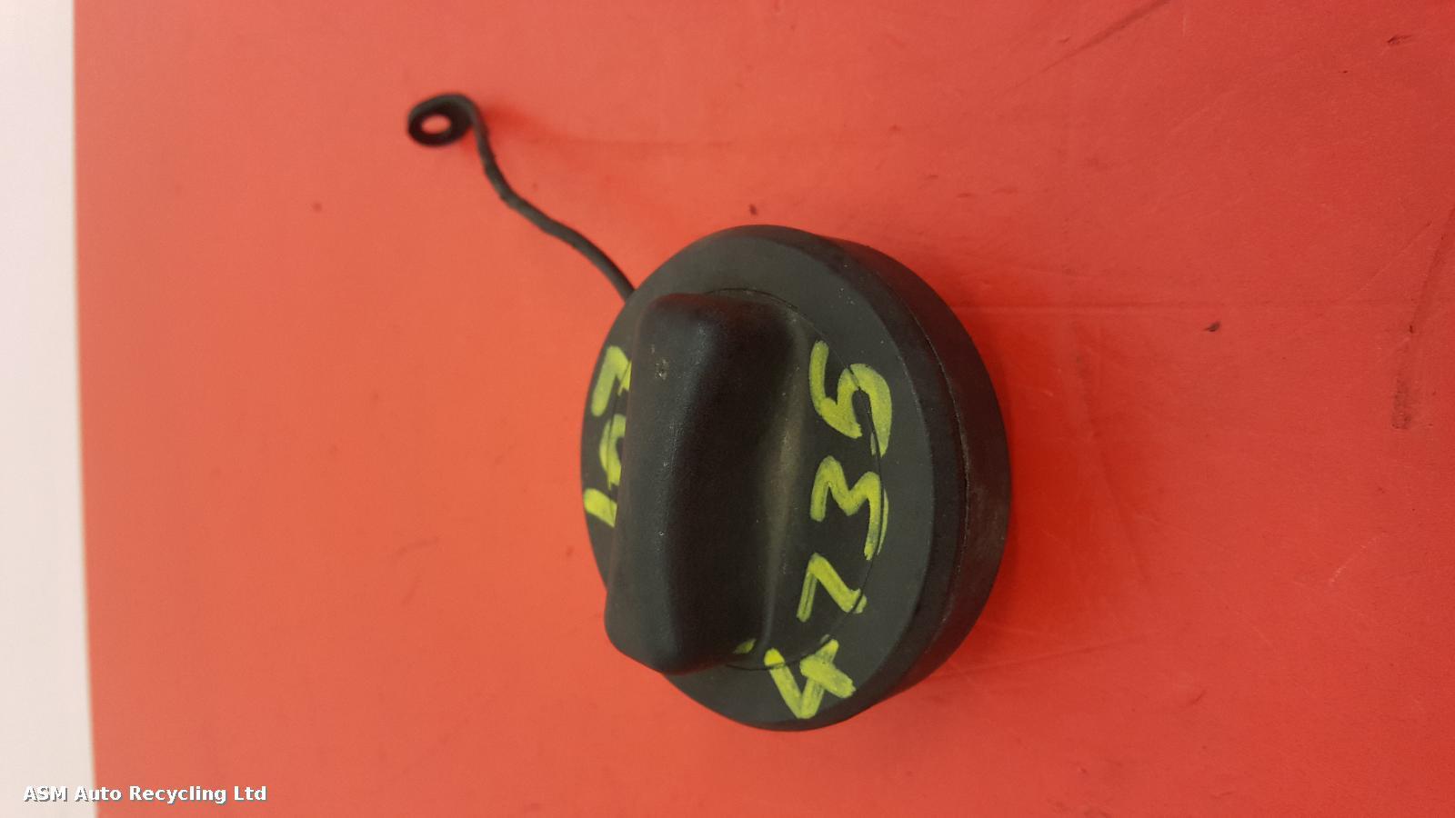 View Auto part Fuelcap Mercedes C Class 2012
