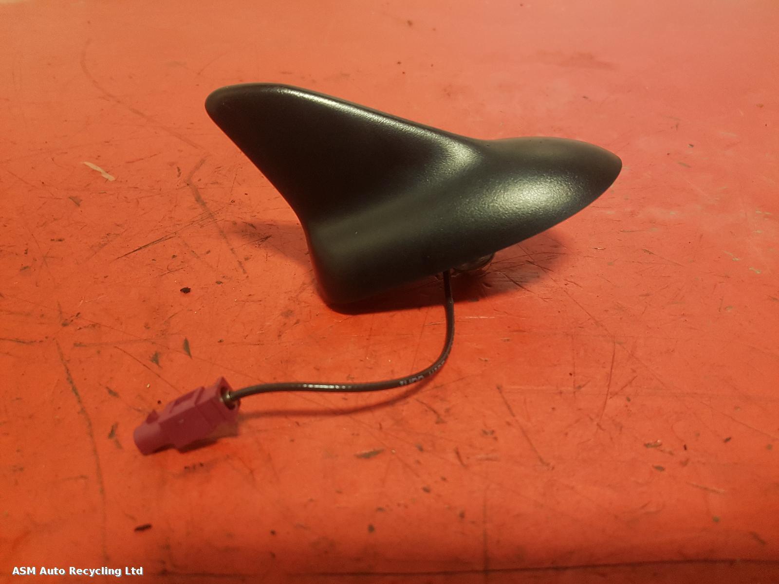 View Auto part Antenna Vauxhall Insignia 2010