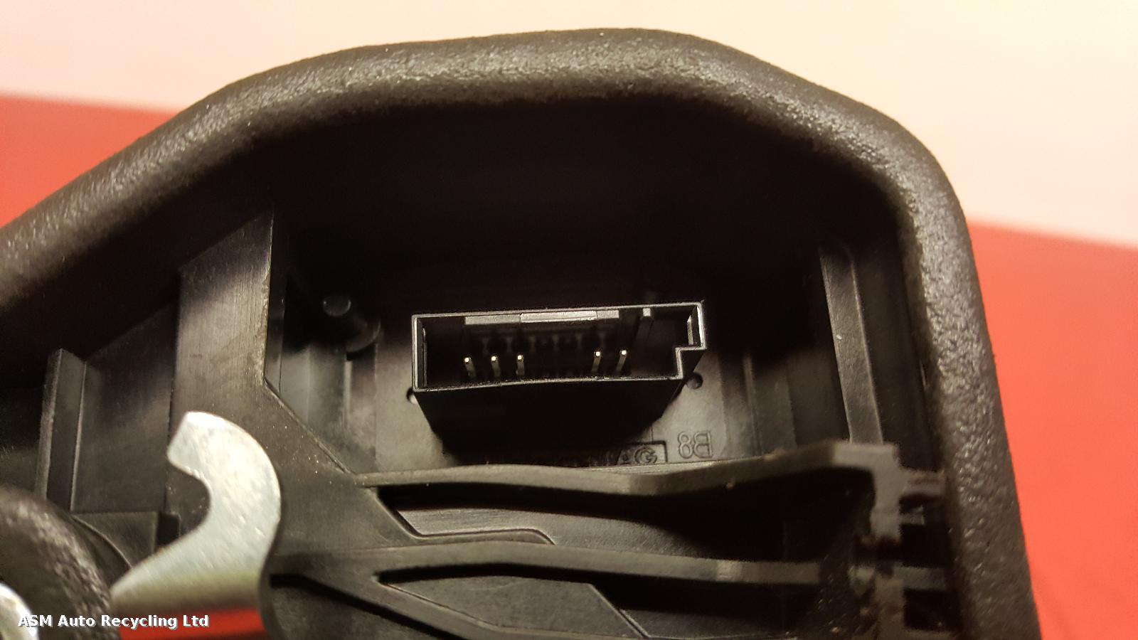 View Auto part Door Lock Assembly Bmw 1 Series 2014
