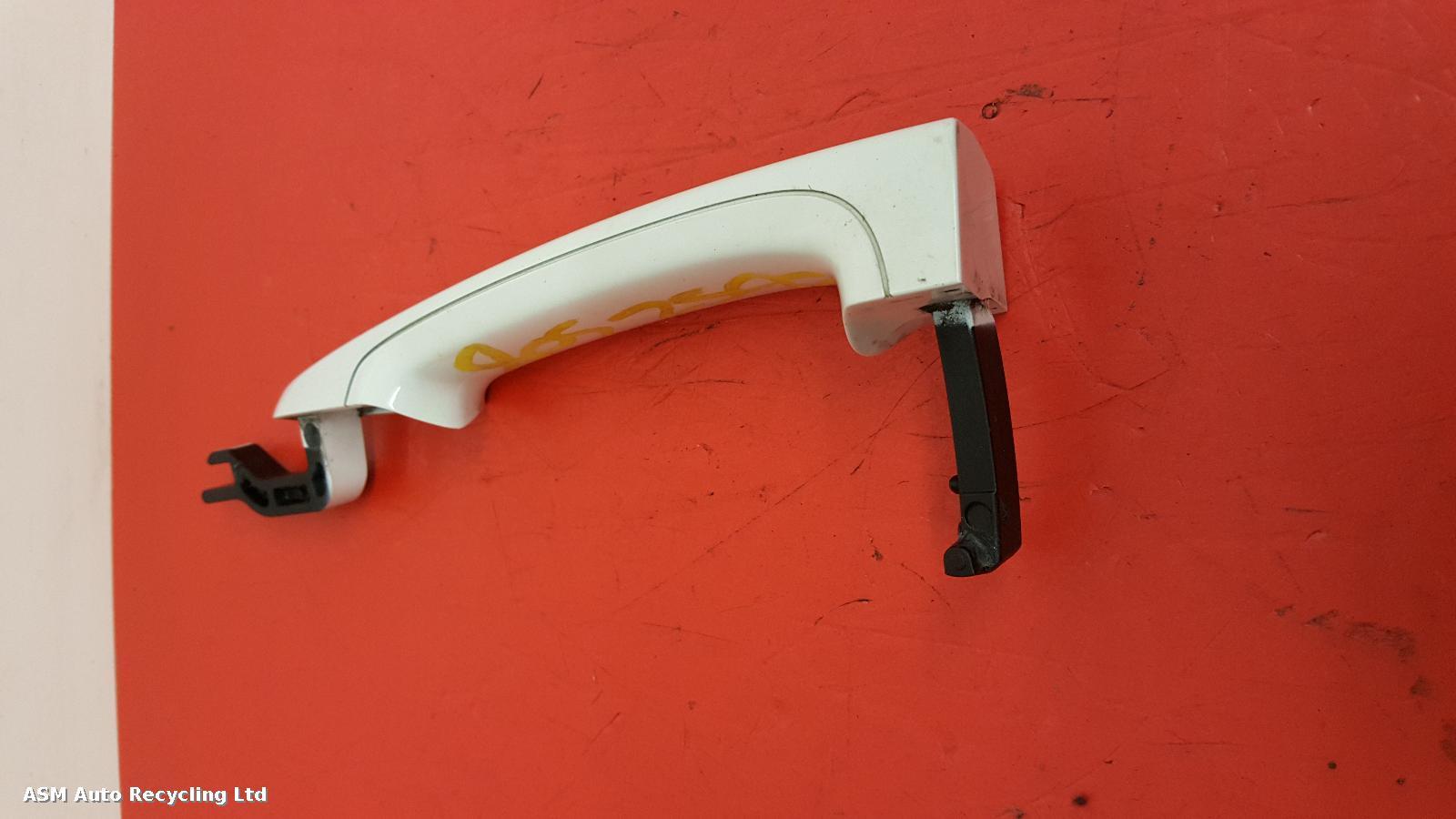 View Auto part Door Handle Bmw 1 Series 2016