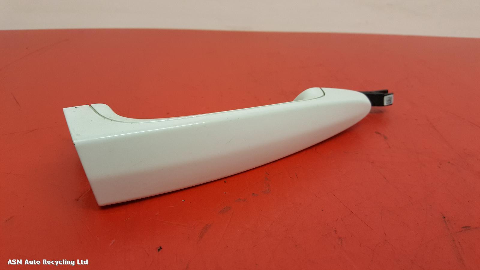 View Auto part Door Handle Bmw 1 Series 2016