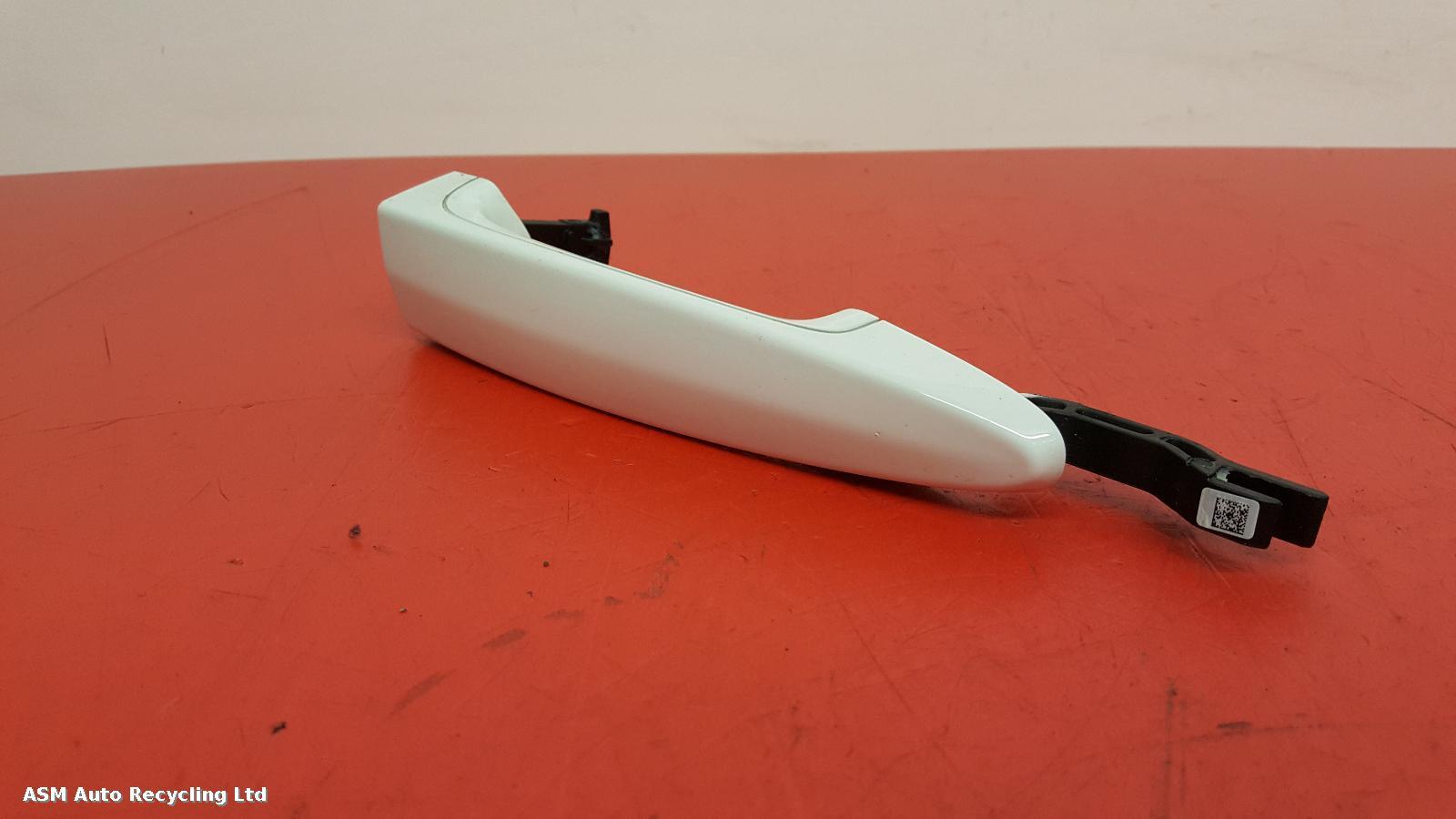 View Auto part Door Handle Bmw 1 Series 2016