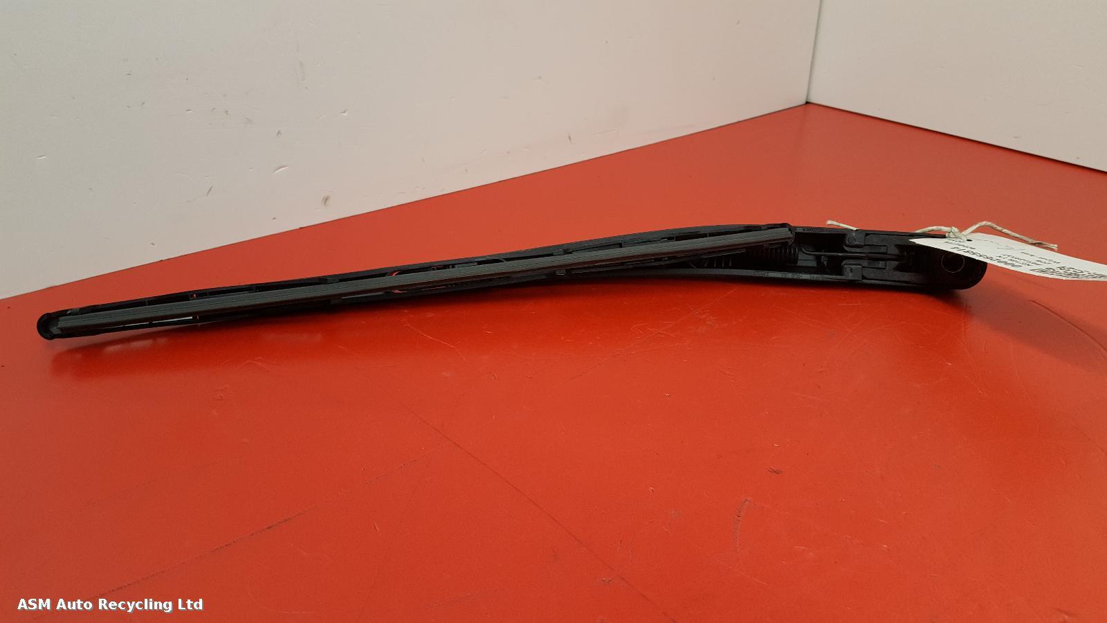View Auto part Wiper Arm Peugeot 208 2018