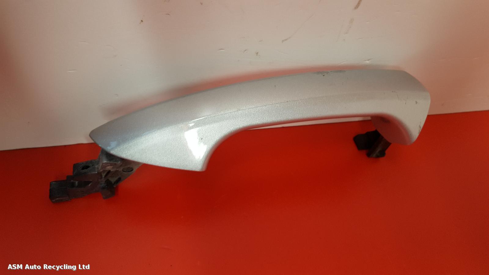 View Auto part Door Handle Mercedes E Class 2011