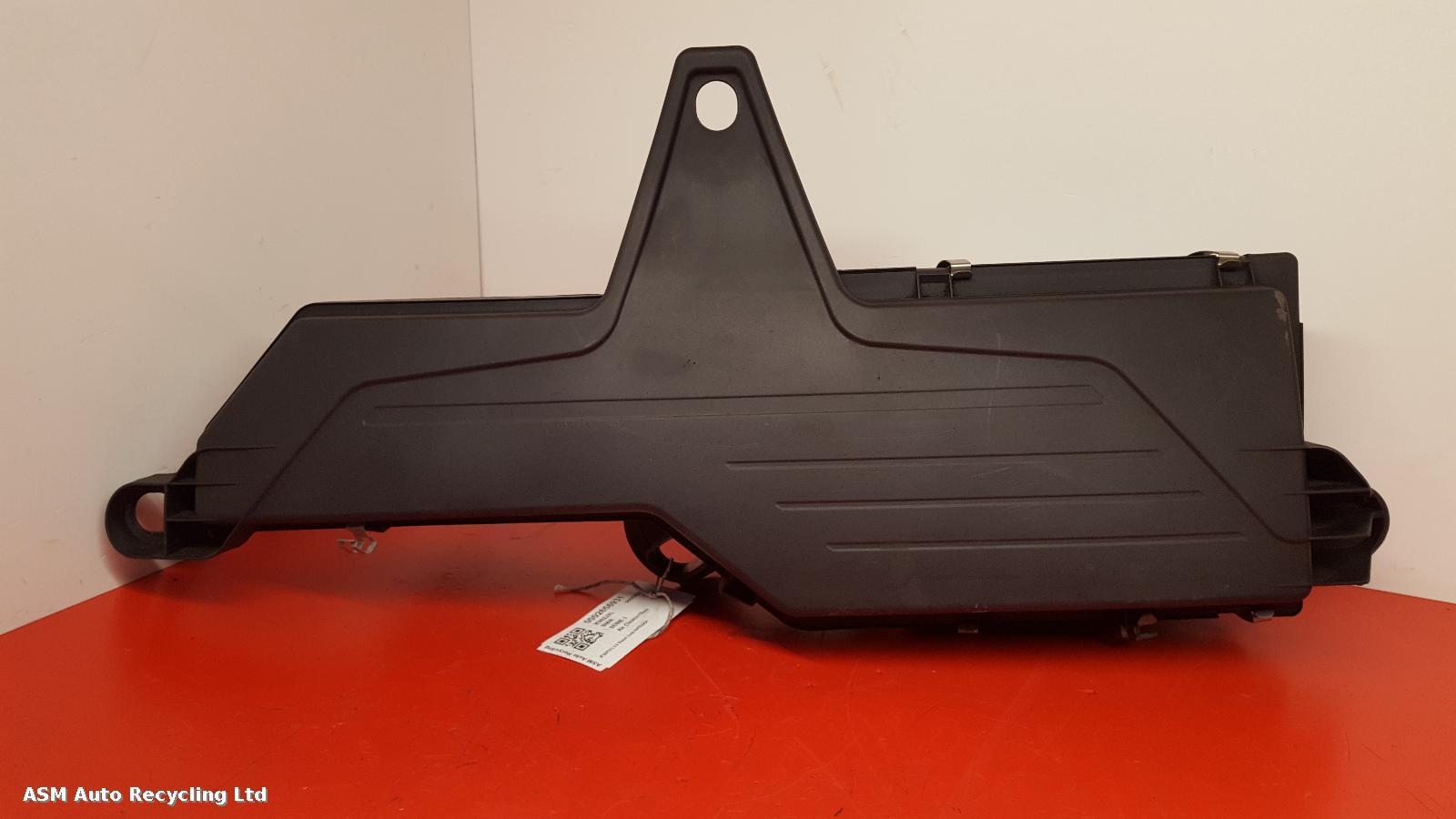 View Auto part Air Cleaner/Box Bmw 3 Series 2012