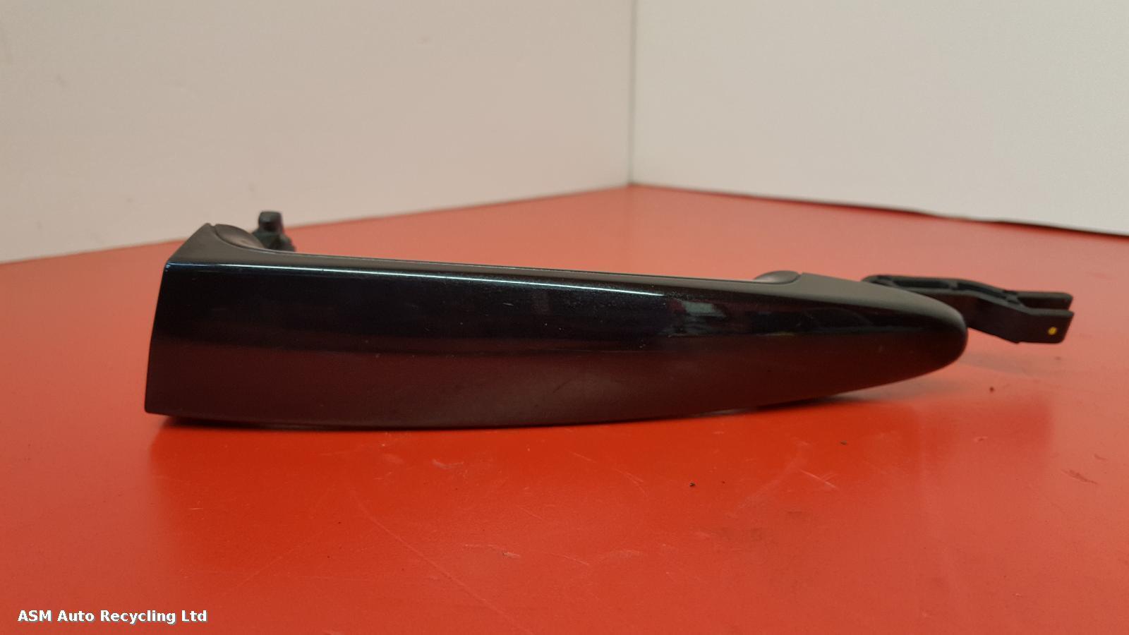 View Auto part Door Handle Bmw 1 Series 2010