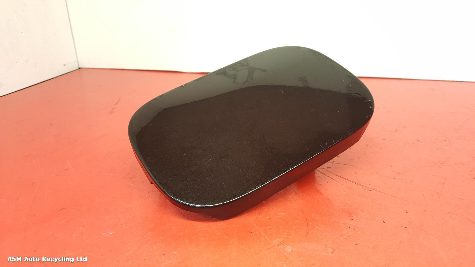 View Auto part Fuel Filler Flap Mercedes C Class 2007