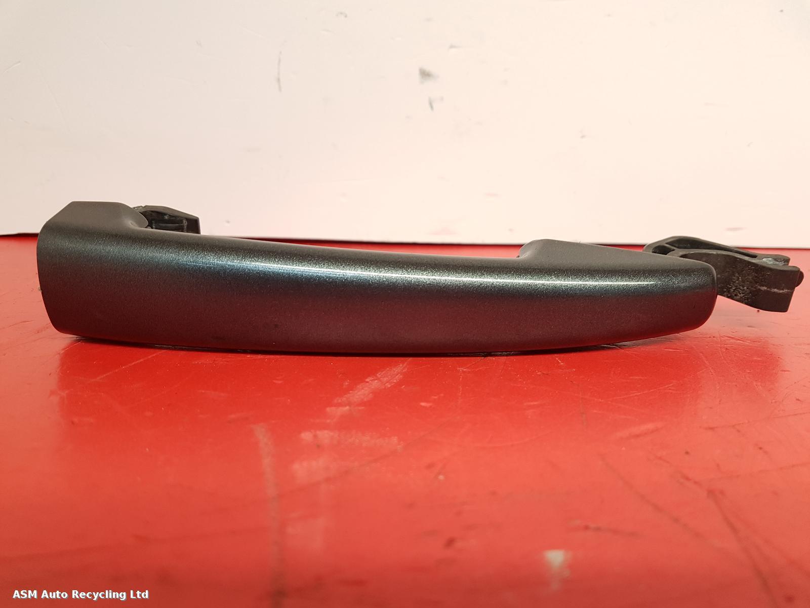 View Auto part Door Handle Peugeot 5008 2010