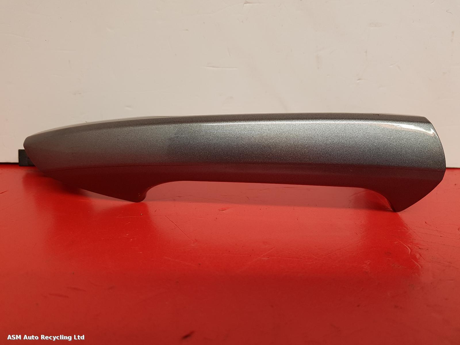 View Auto part Door Handle Mercedes A Class 2015