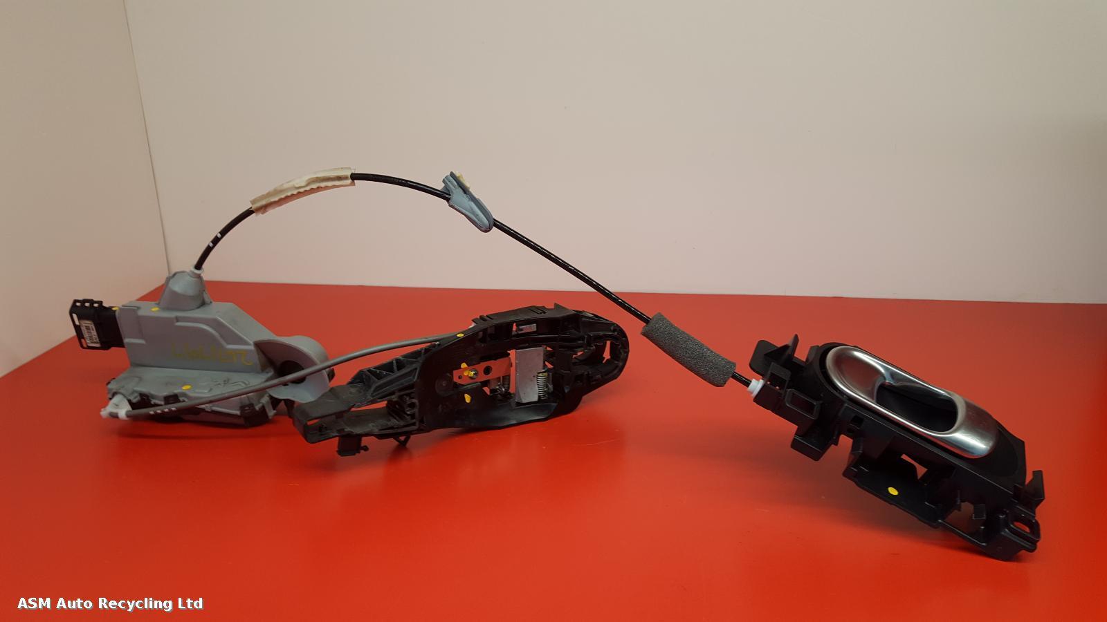View Auto part Door Lock Assembly Citroen C4 Cactus 2015