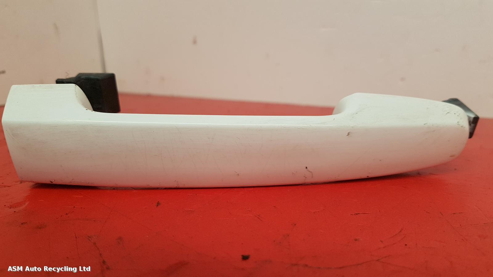 View Auto part Door Handle Toyota Auris 2011