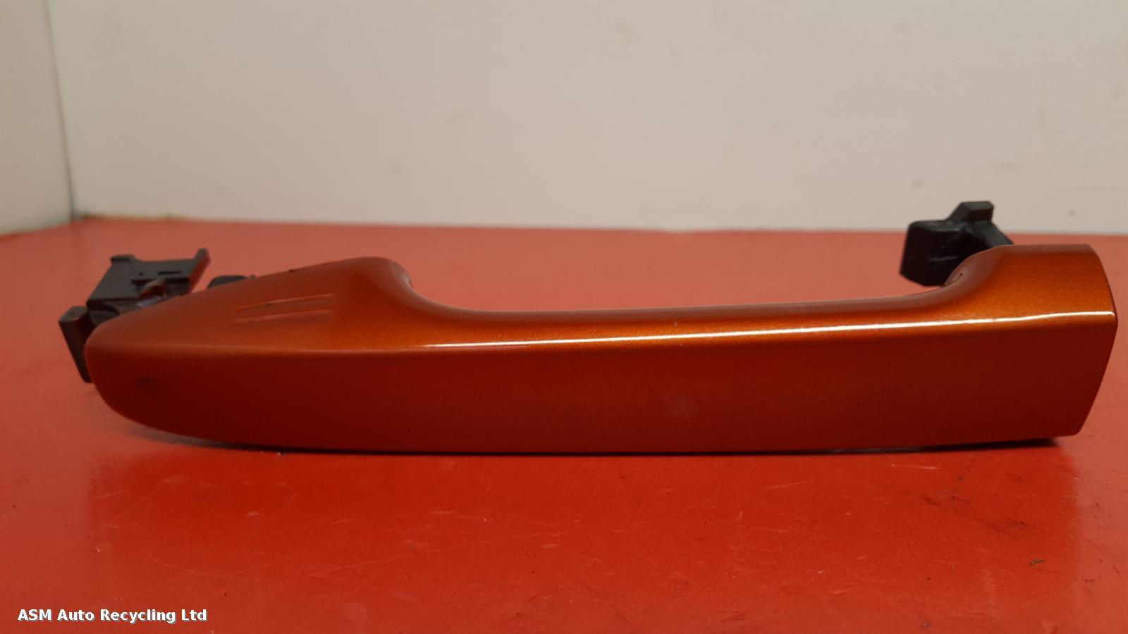 View Auto part Door Handle Toyota Iq 2013