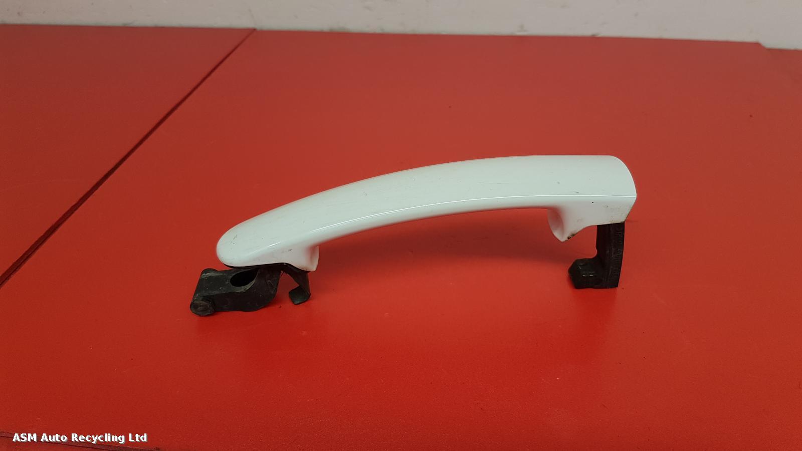 View Auto part Door Handle Volkswagen Tiguan 2012