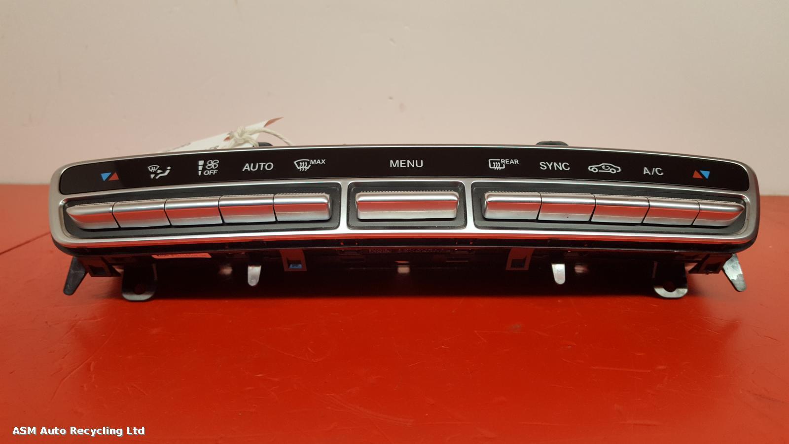 View Auto part Heater/AC Controller Mercedes Glc 2019