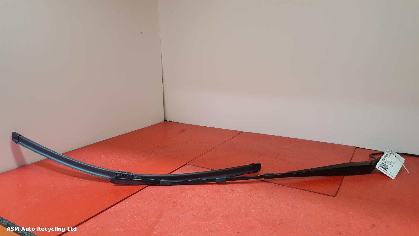 View Auto part Wiper Arm Tesla Model X 2017