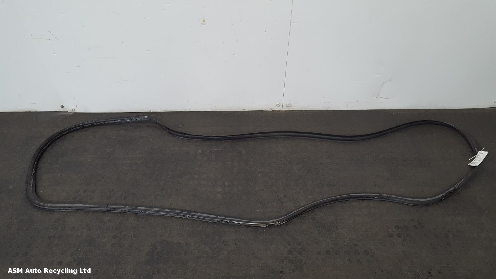 View Auto part Door Seal Tesla Model X 2017