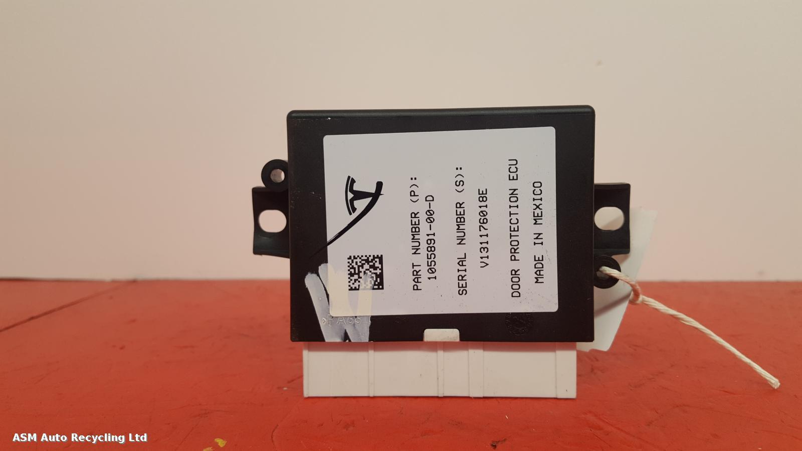 View Auto part Misc Tesla Model X 2018