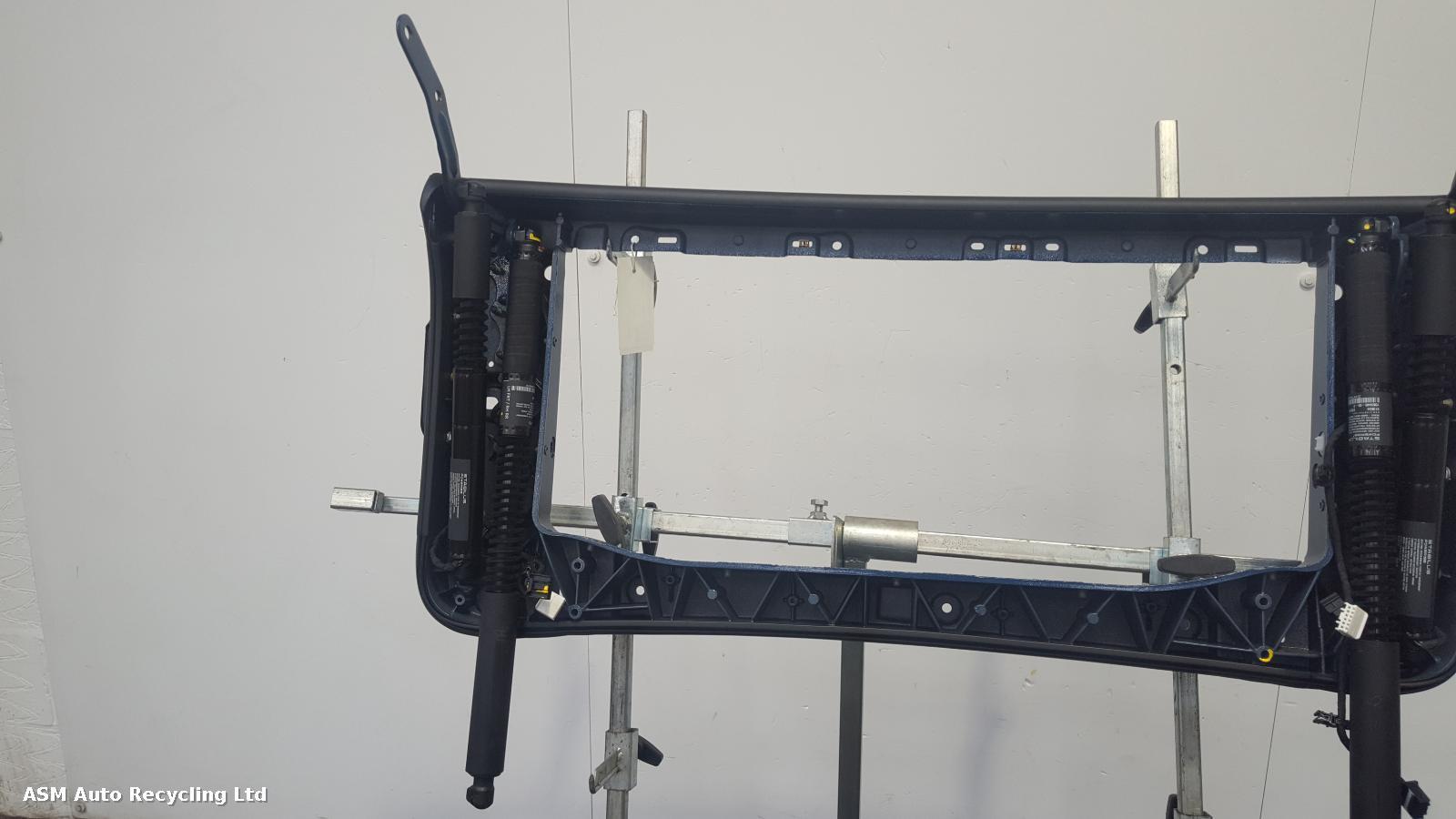 View Auto part R Rear Door Tesla Model X 2018