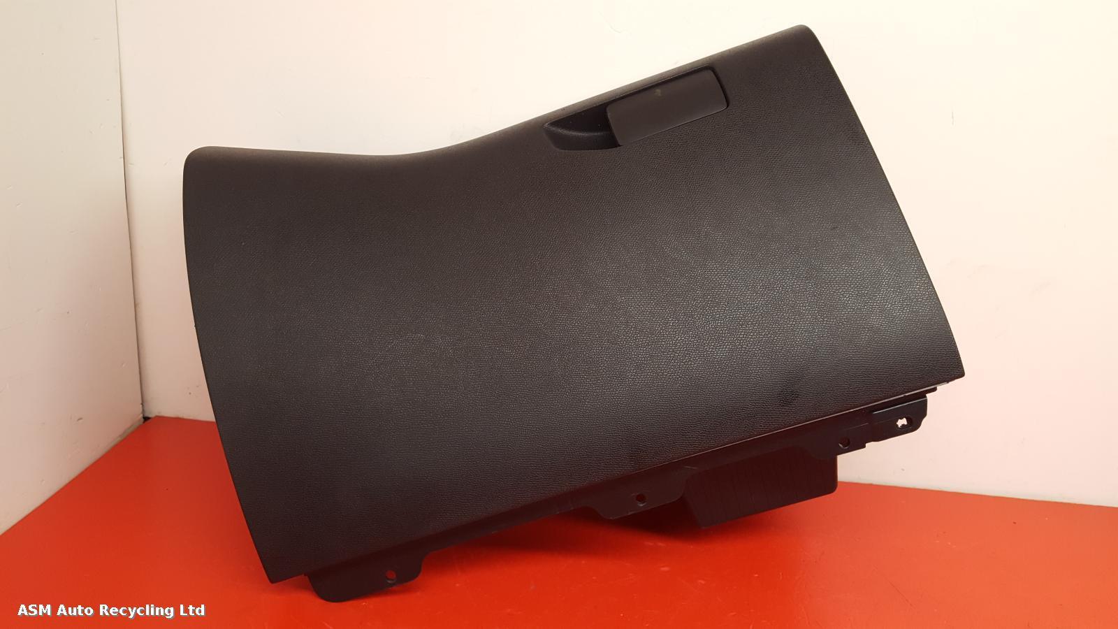 View Auto part Glove Box Peugeot 308 2016