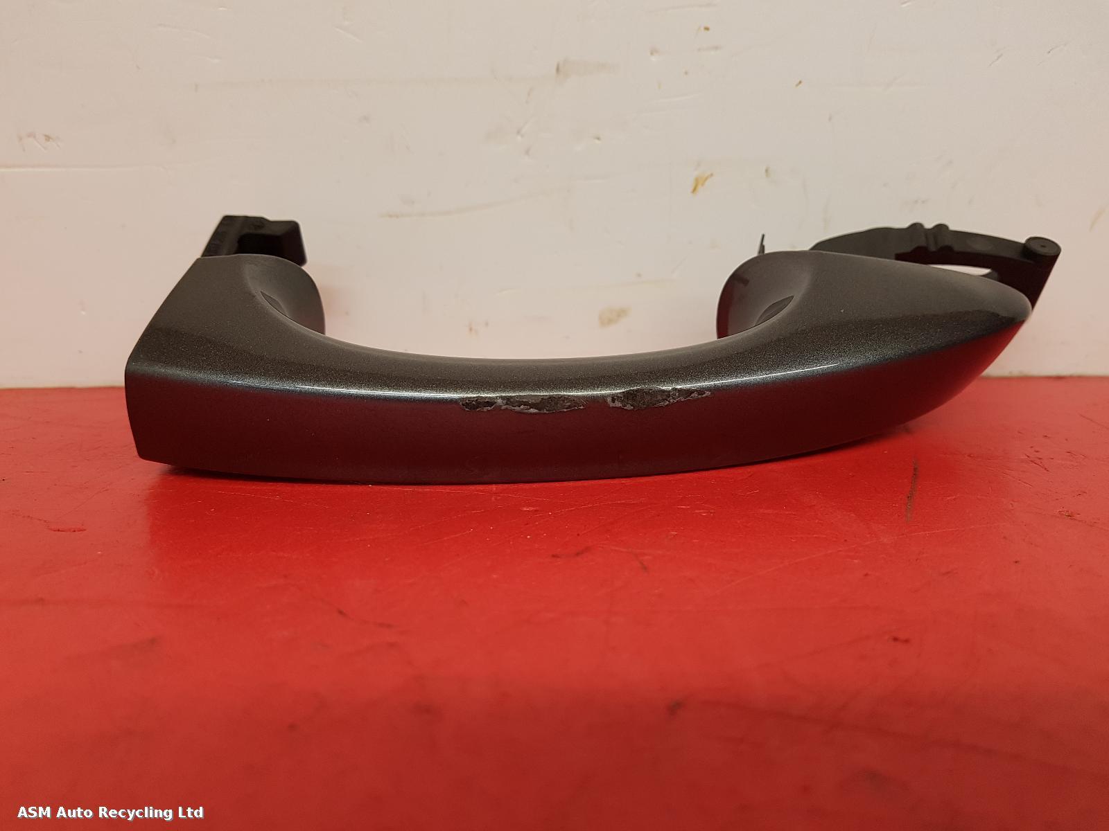 View Auto part Door Handle Volkswagen Golf 2019