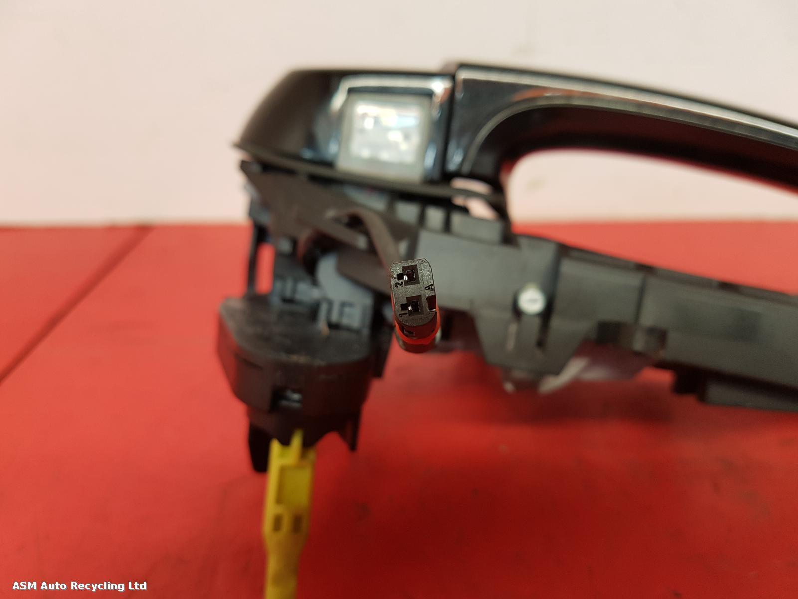 View Auto part Door Handle Bmw 4 Series 2016