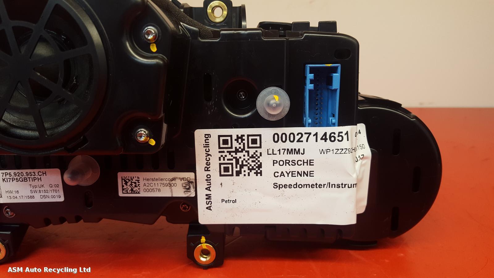 View Auto part Speedometer Porsche Cayenne 2017