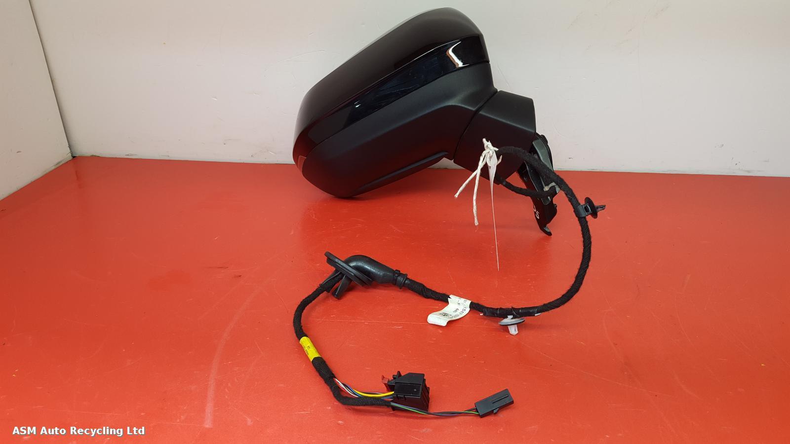 View Auto part R Door Mirror Audi Q3 2018