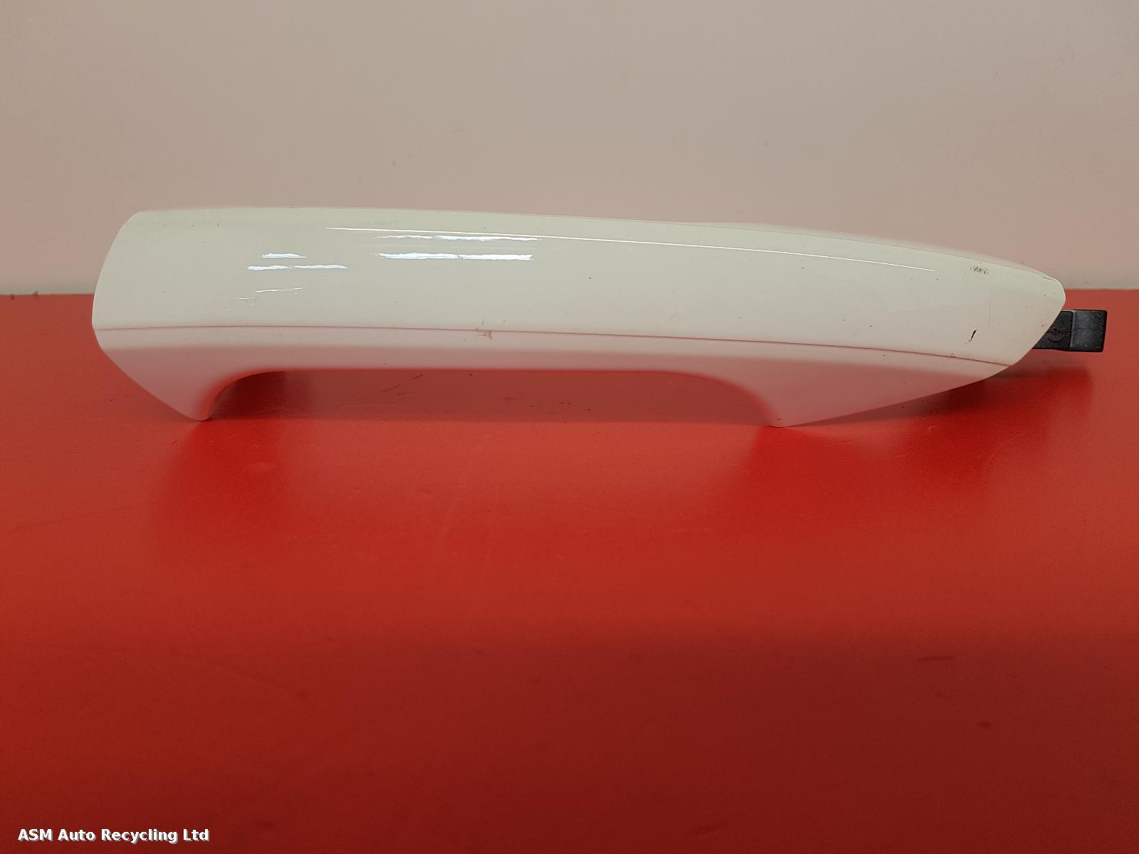 View Auto part Door Handle Mercedes Cla 2018