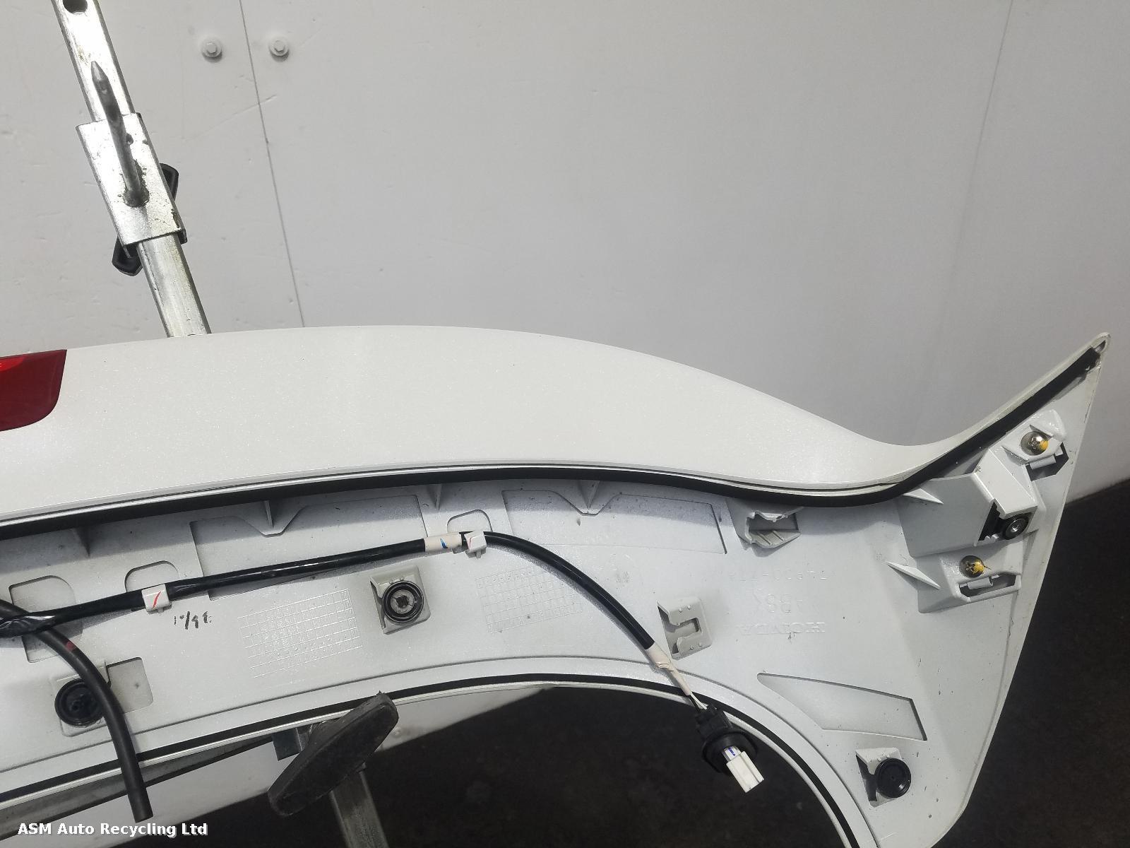 View Auto part Rear Spoiler Honda Hrv 2018