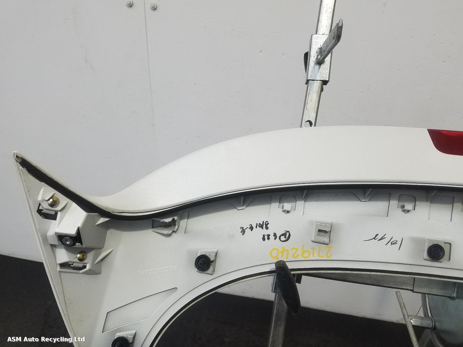 View Auto part Rear Spoiler Honda Hrv 2018