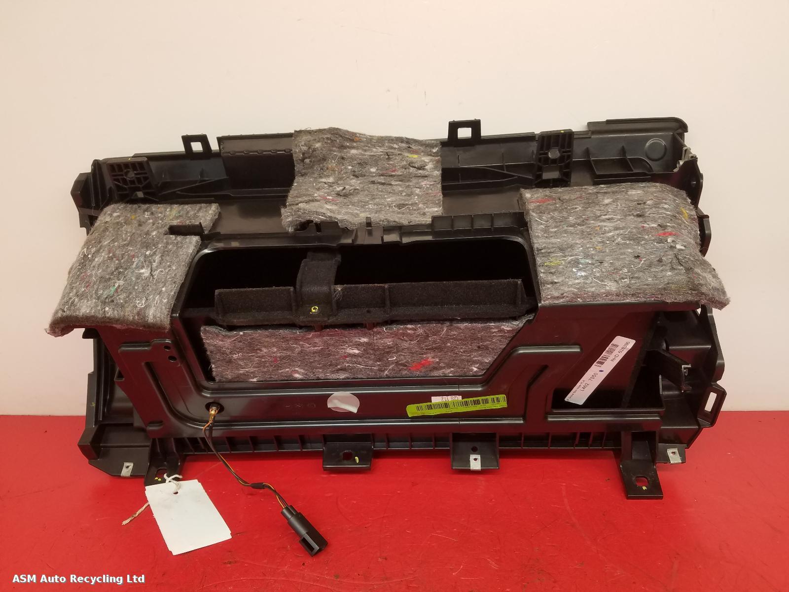 View Auto part Glove Box Land Rover Discovery 2017