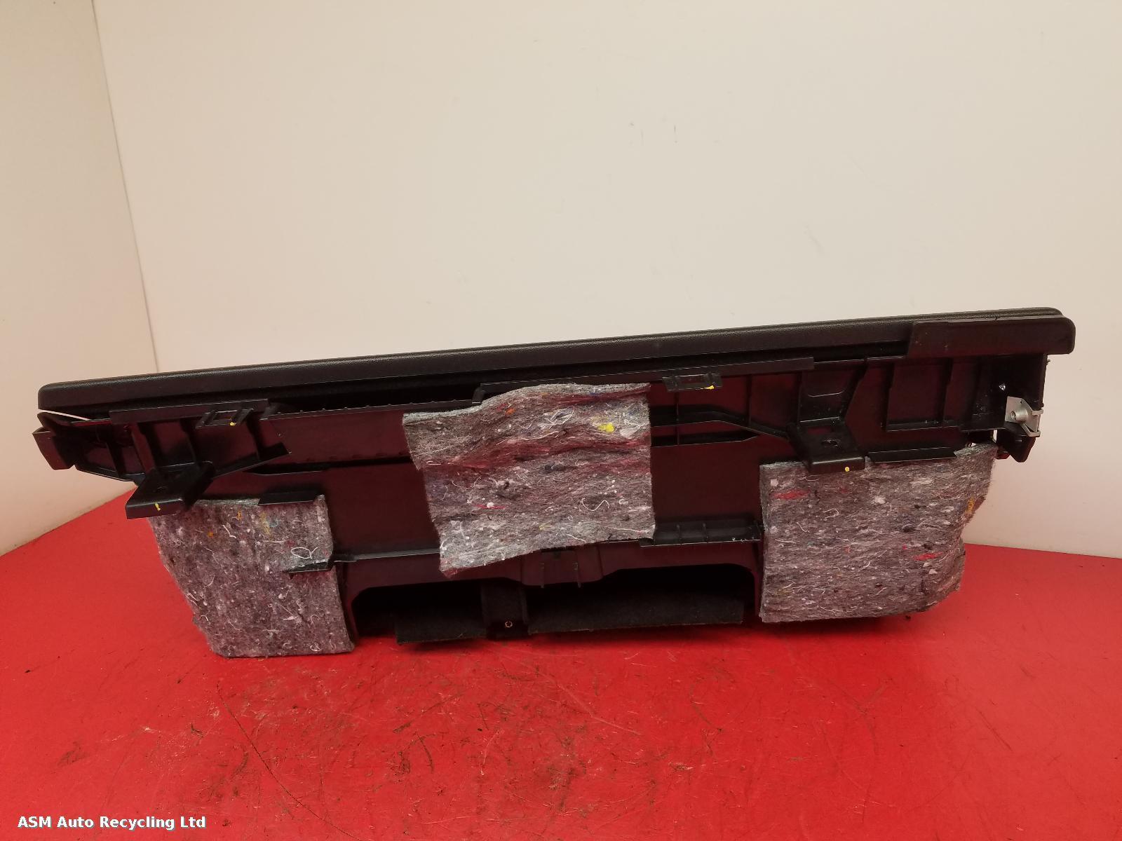 View Auto part Glove Box Land Rover Discovery 2017