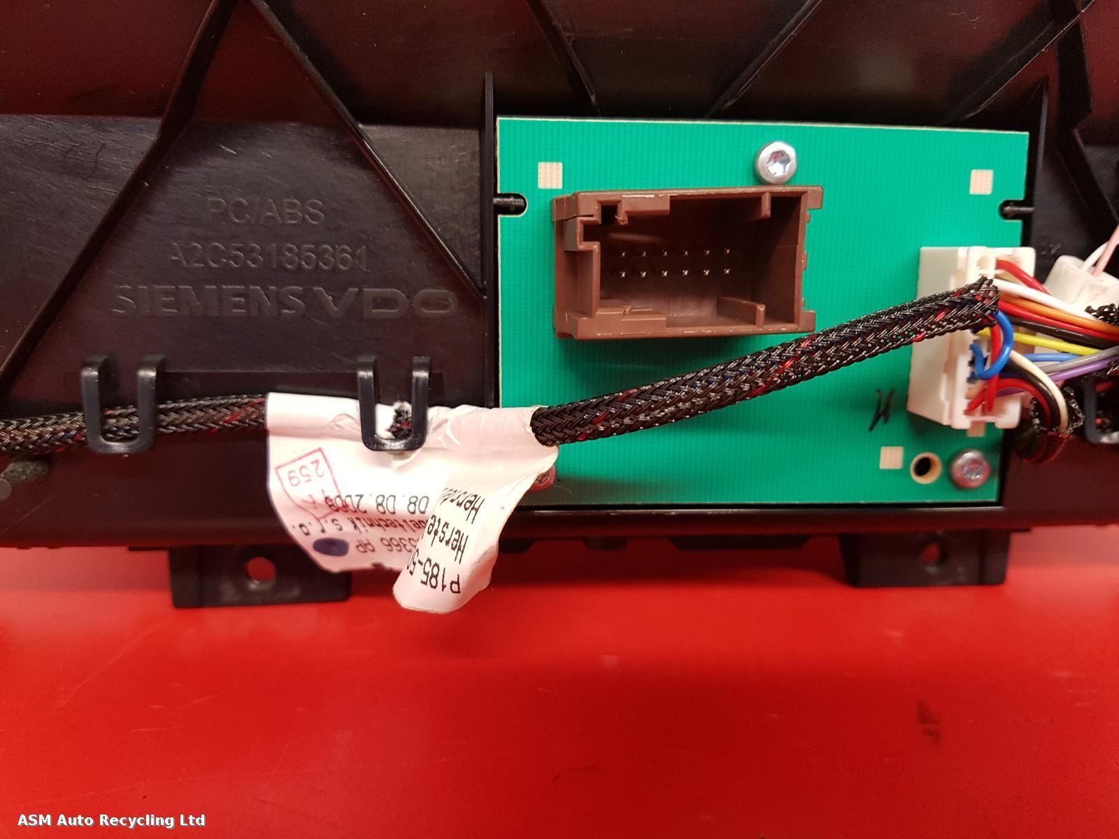 View Auto part Radio Display Peugeot 308 2009